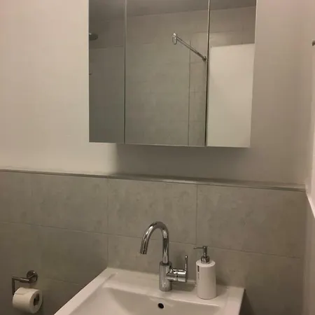 Schones Einzimmerappartement In Seenahe Friedrichshafen